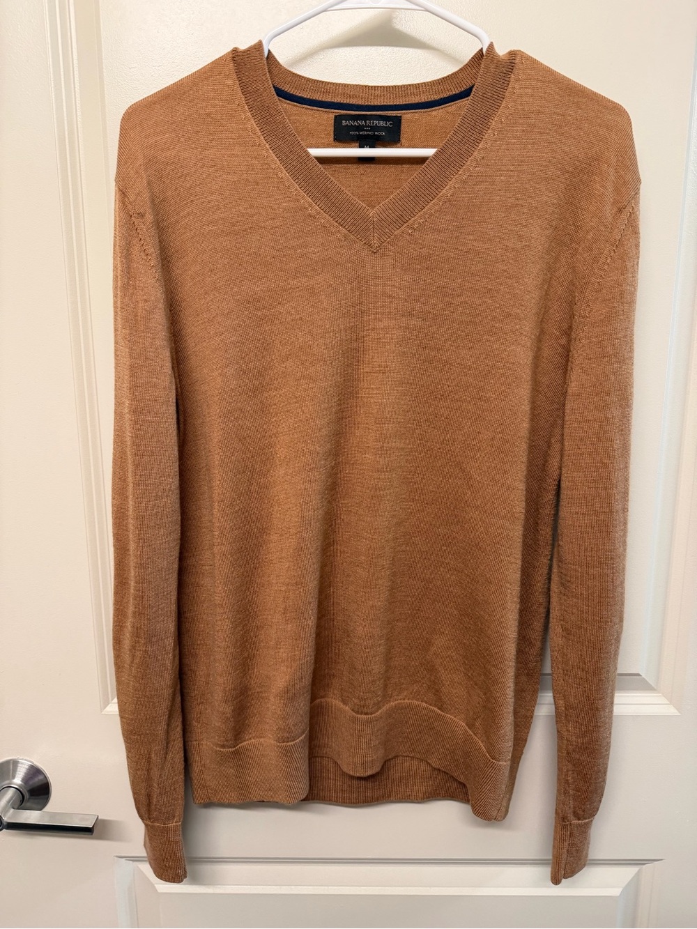 Banana Republic Men’s V-Neck Sweater - Tan Brown